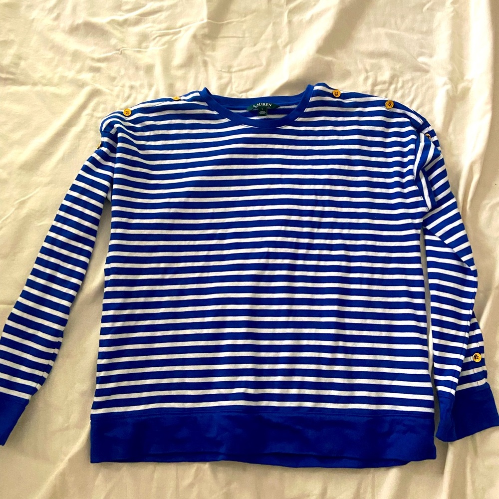 Gently used. Women’s size Large Lauren Ralph Lauren top.